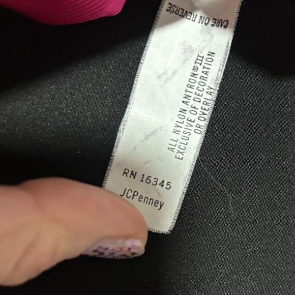 JCPenney “Collectibles” Magenta Robe and Slip Dress Set - Picture 13 of 15